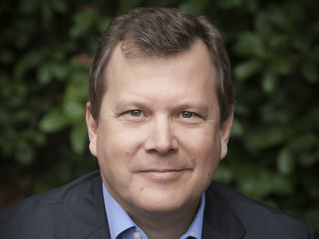 Peter Schweizer Warns of Growing Birth Tourism Industry, Says U.S. Citizenship Laws Are Being Exploited