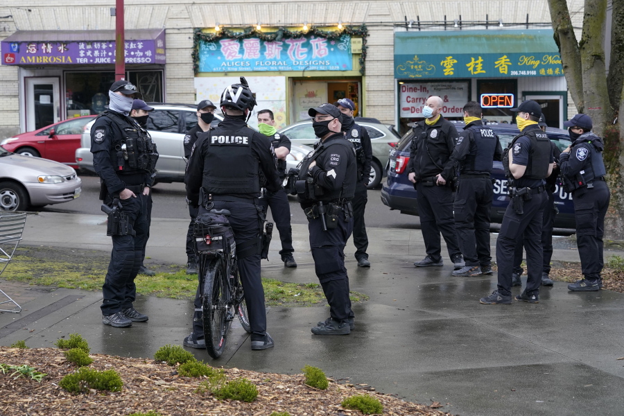 Seattle Police Search for Suspect After University of Washington ...