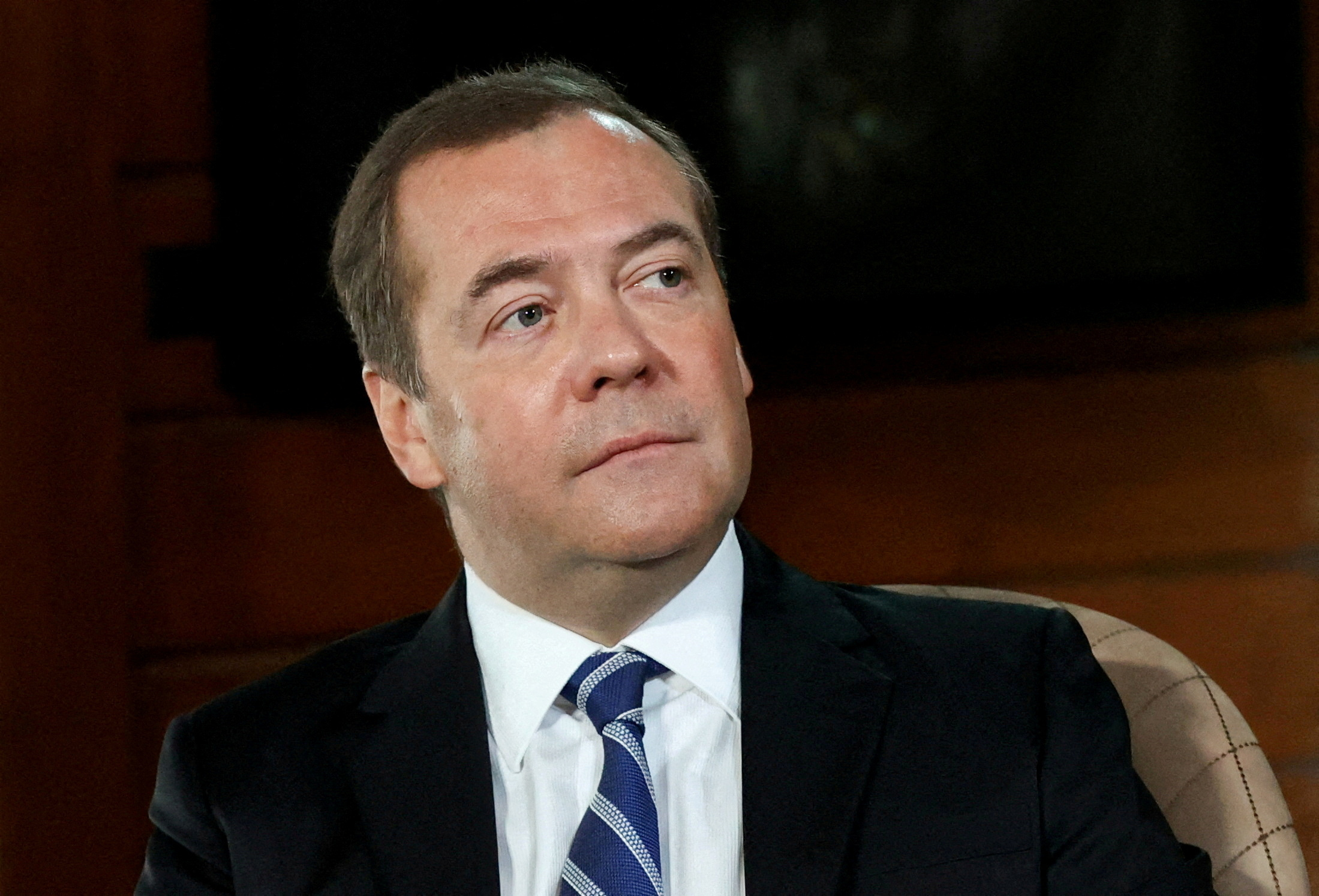 Medvedev Hails Trump’s Leadership and Peace Push While Casting Doubt on U.S. Submarine Claims