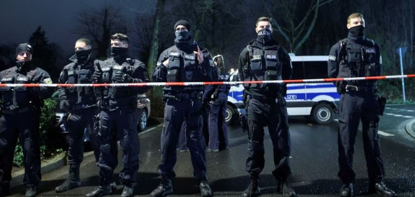 New York Moves to Ban Masked Law Enforcement Officers During Routine ...