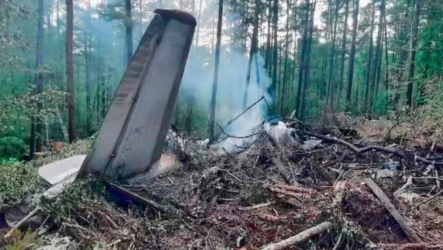 All 15 Killed as Passenger Plane Crashes in Northern Colombia