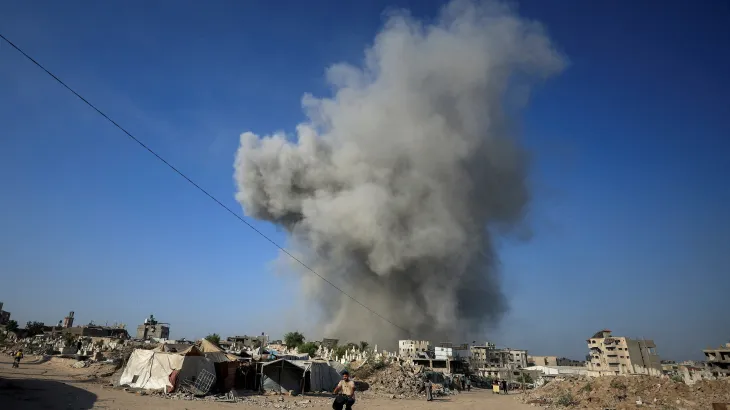 Israeli Airstrikes Hit Yemen Capital After Houthi Cluster Bomb Attack