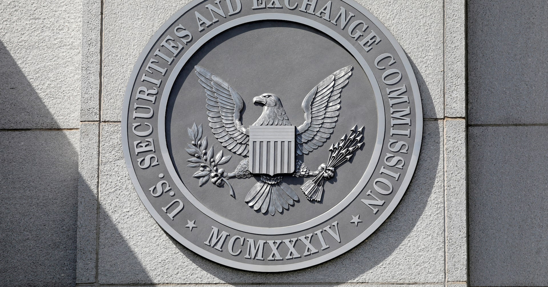 Federal Appeals Court Pauses Legal Challenge to SEC Climate Rules