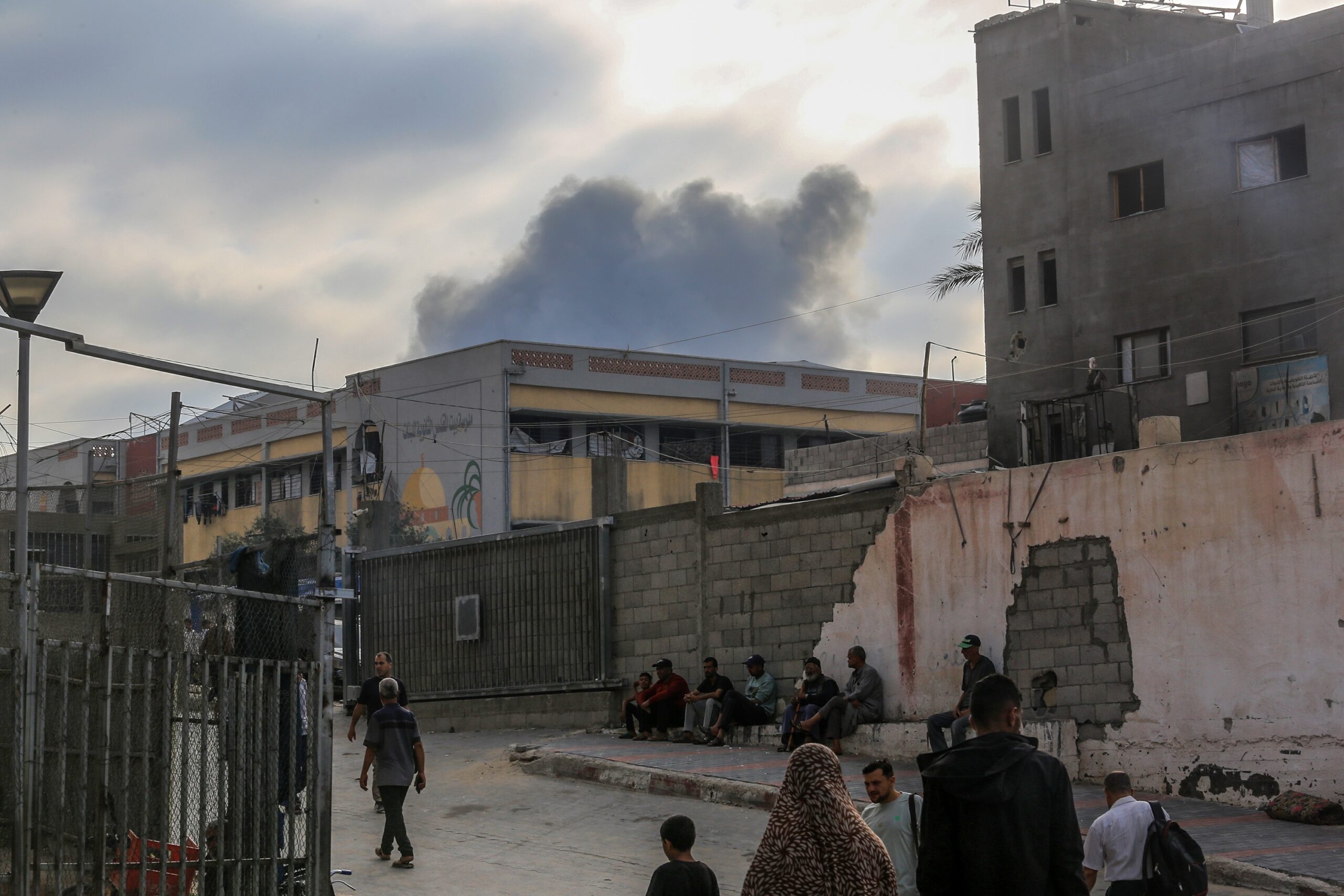 Israel Resumes Gaza Strikes After Accusing Hamas of Breaking U.S.-Brokered Ceasefire, Threatening Trump’s Diplomatic Efforts