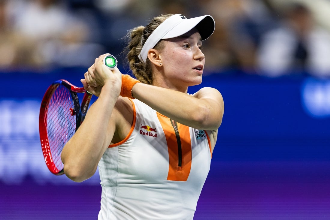 Elena Rybakina storms past Iga Swiatek at WTA Finals