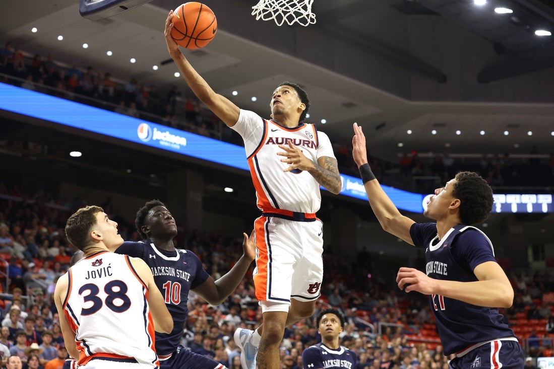 No. 22 Auburn to face tougher test with Oregon at Players Era opener