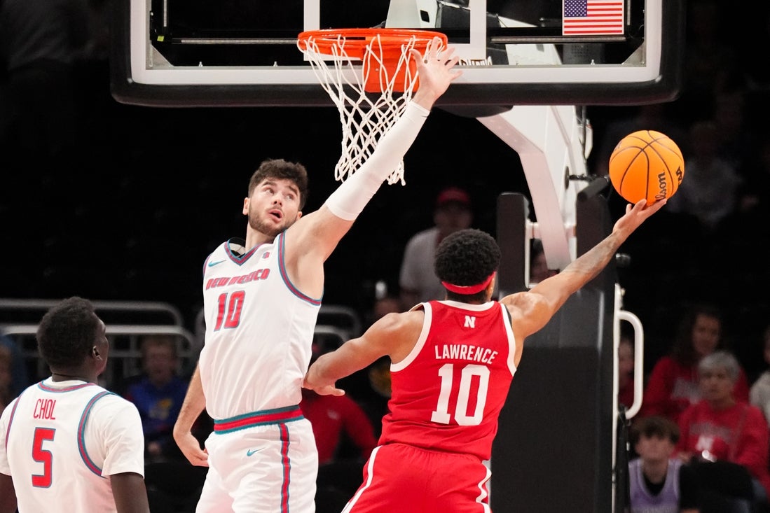 Jamarques Lawrence, Nebraska extend nation’s longest win streak