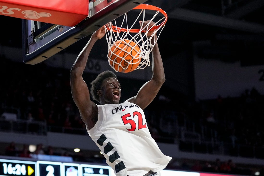 Cincinnati ‘still learning,’ hopes to take another step vs. E. Michigan