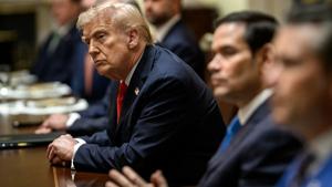 Trump threatens 25% tariff on EU cars and trucks