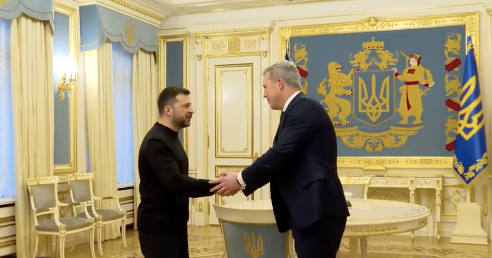 Ukraine Presented With 28-Point U.S.-Russia Peace Framework, Zelensky Signals Cooperation