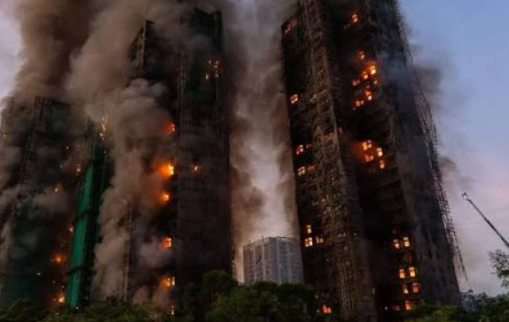 Hong Kong High-Rise Inferno Kills 55 in City’s Deadliest Blaze in Decades