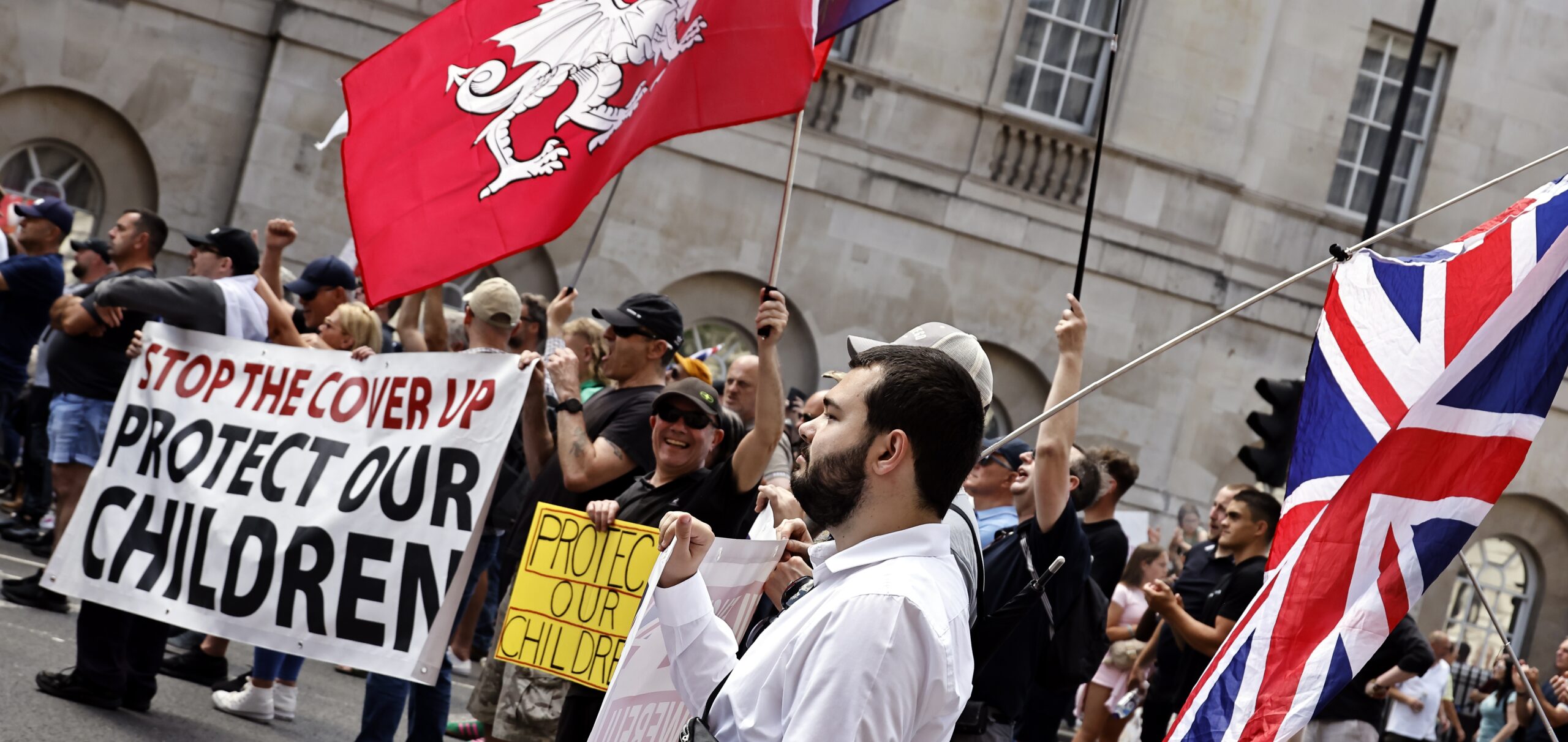 Britain to Reopen 1,200 Grooming Gang Cases Dropped by ‘Human Error,’ NCA Says