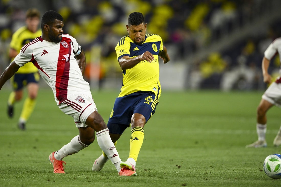 Nashville SC re-sign veteran M Bryan Acosta