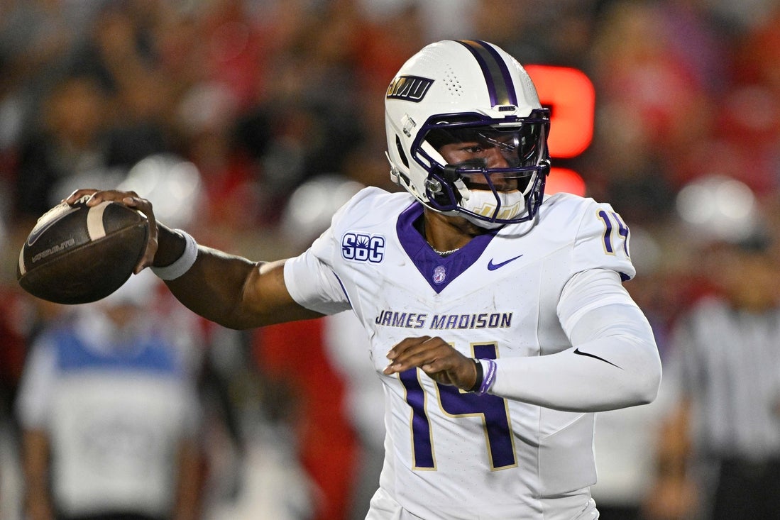 JMU shrugs off critics, point spread ahead of CFP visit to Oregon