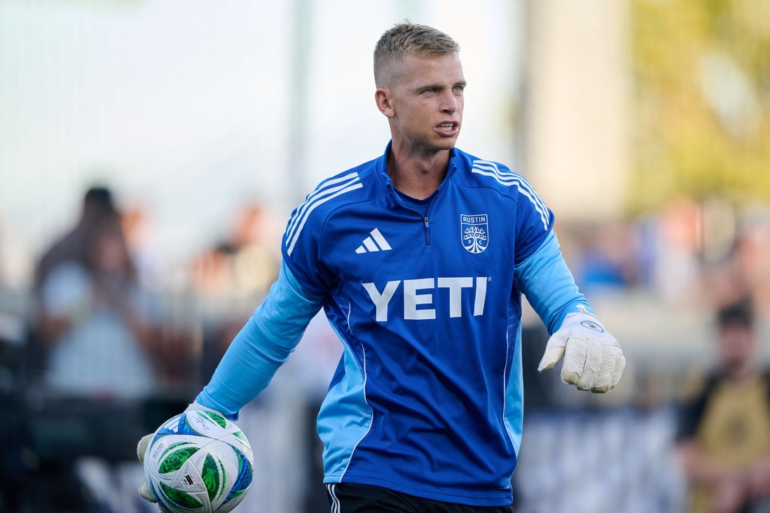 Sporting Kansas City acquire G Stefan Cleveland from Austin FC