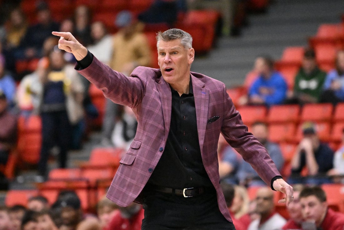 Second-half surge carries Oklahoma past Wake Forest