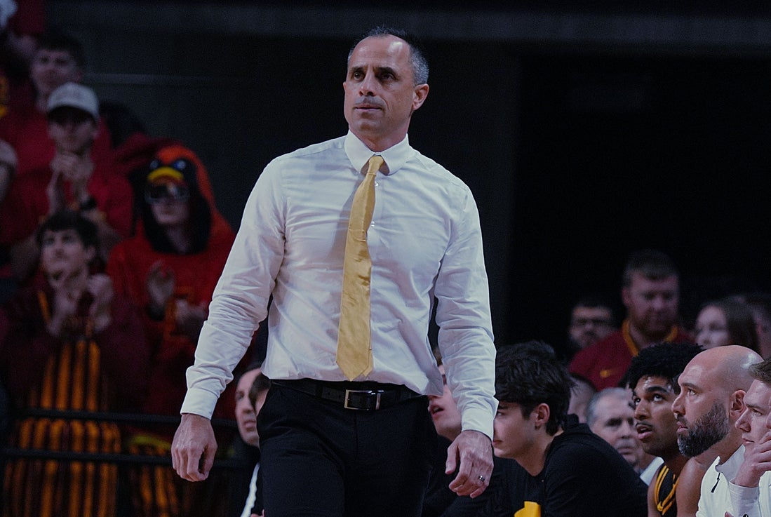 Iowa runs away with 40-point win over Western Michigan