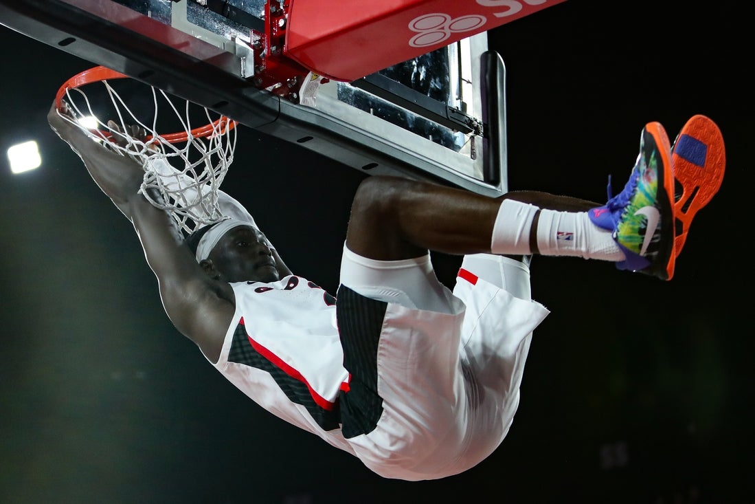 No. 25 Georgia hits century mark again in win over Western Carolina