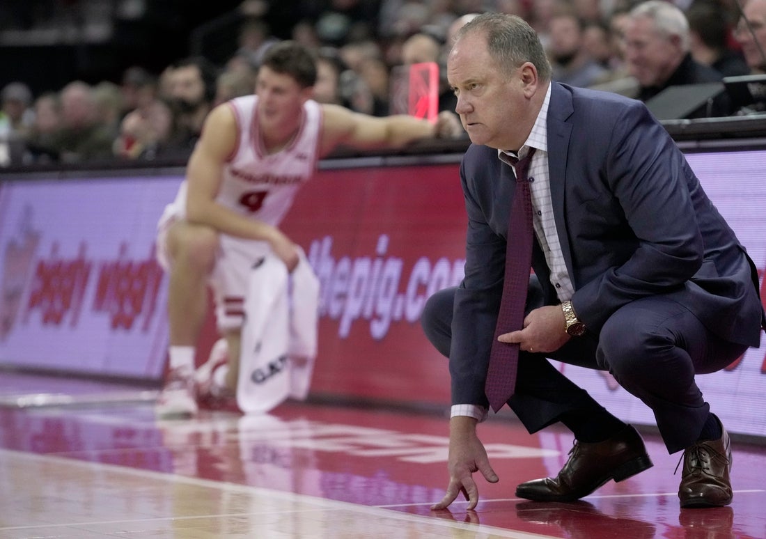 Wisconsin strolls to comfortable win over Milwaukee