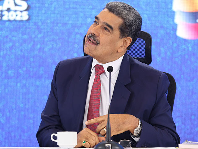 Maduro’s Strange Rotary Phone Performance Sparks Attention Amid Tense Back-Channel Call With President Trump