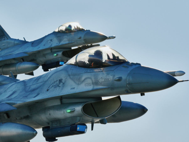 Poland Scrambles Fighter Jets on Christmas Day as Russian Reconnaissance Plane Nears Airspace