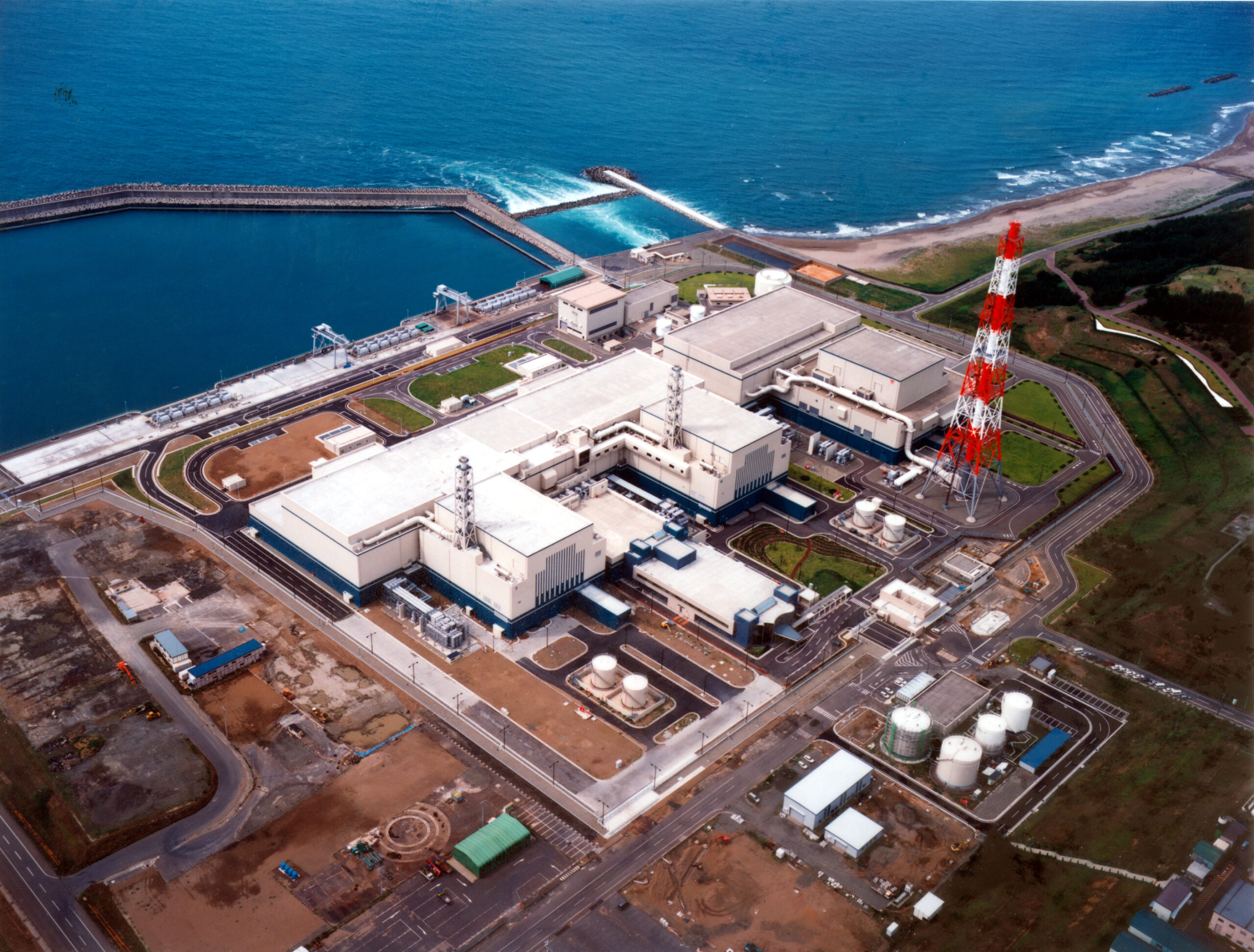 Japan Approves Restart of World’s Largest Nuclear Plant Nearly 15 Years After Fukushima