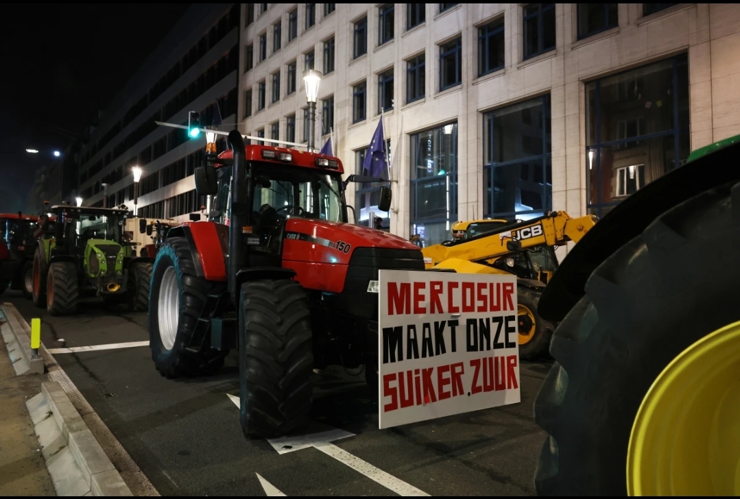 Farmers Clash With Police in Brussels as EU Leaders Face Mounting Pressure Over South American Trade Pact