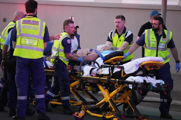 Australia Tightens Gun Laws After Deadly Antisemitic Attack at Bondi Beach 