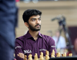 Carlsen suffers a loss to Artemiev, Koneru shares lead with Jiner in women’s event