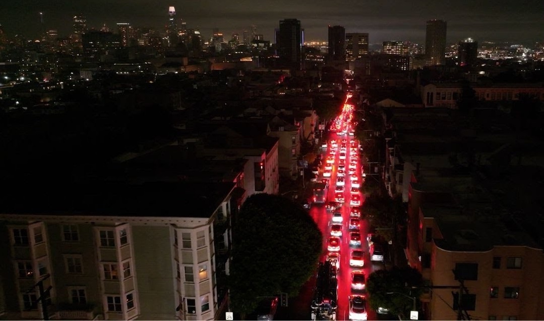 Massive San Francisco Power Outage Leaves 130,000 Without Electricity, Cripples Self-Driving Cars and Public Transit
