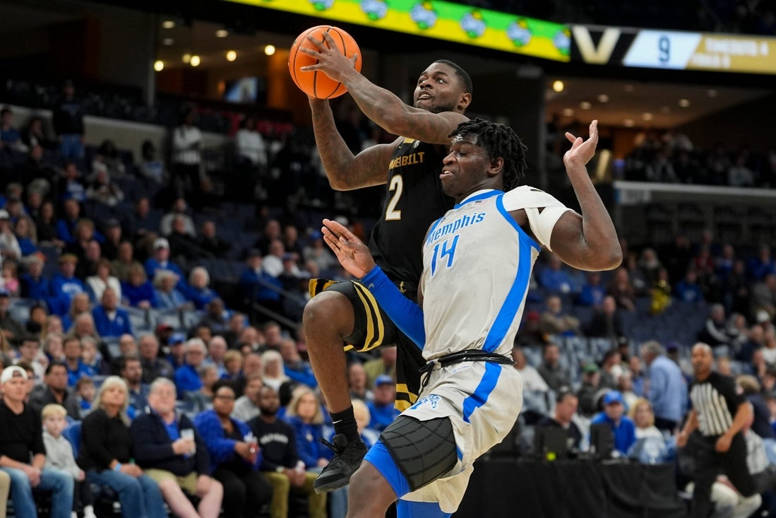 No. 11 Vanderbilt takes unbeaten mark to South Carolina