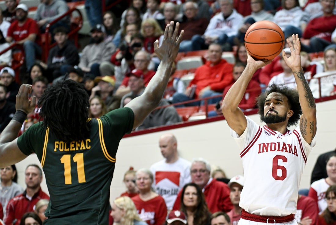 ‘Every night it’s a rock fight’: Indiana continues Big Ten play at Maryland