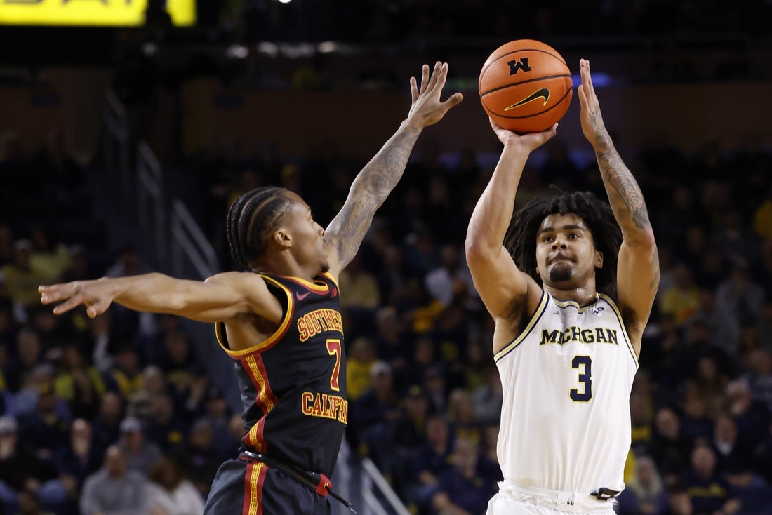 No. 3 Michigan extends Indiana’s woes with wire-to-wire win