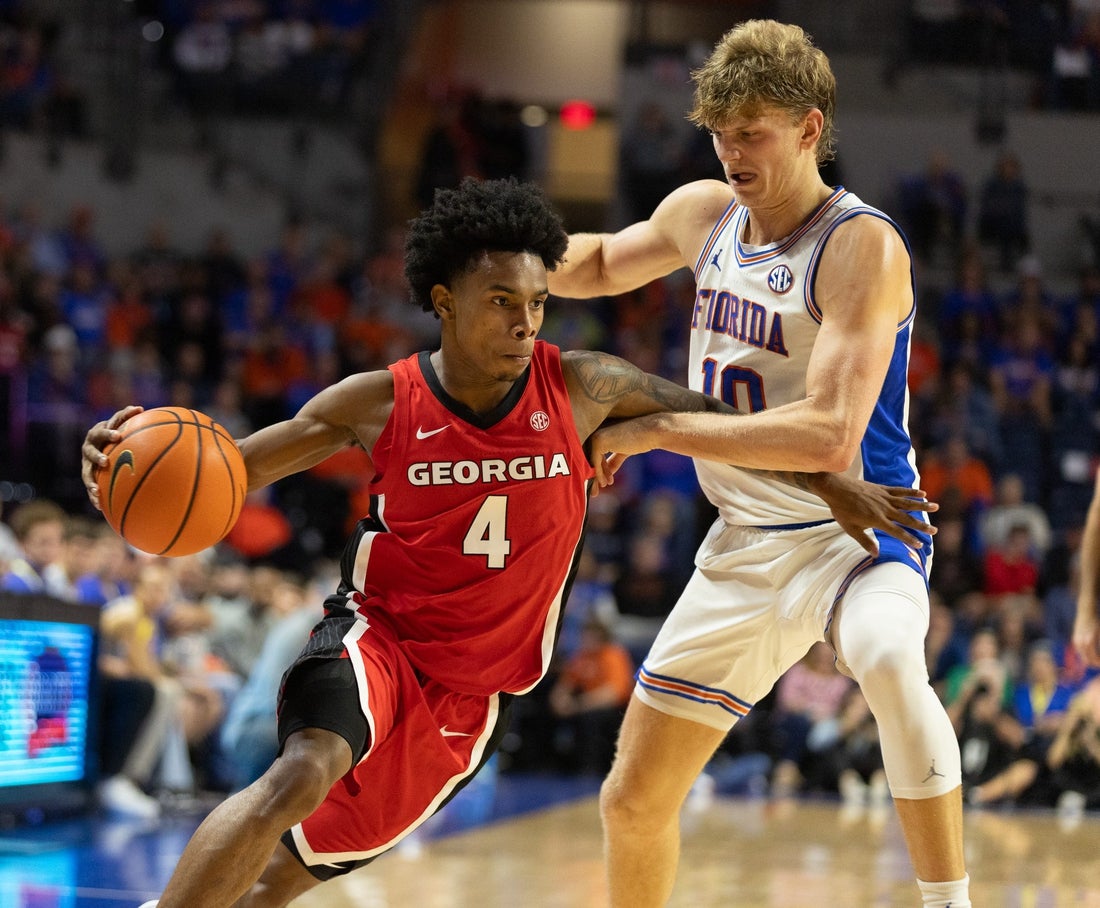 Florida dominates inside to knock off rival No. 18 Georgia