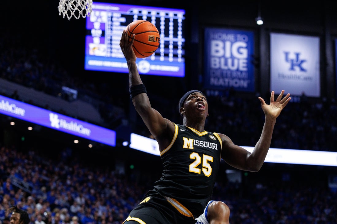 Mark Mitchell helps Missouri close out win at Kentucky