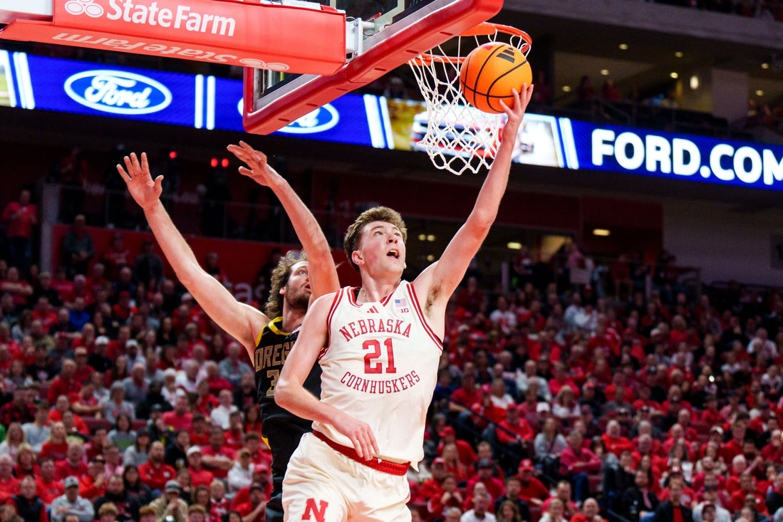Hot-shooting No. 8 Nebraska crushes Oregon