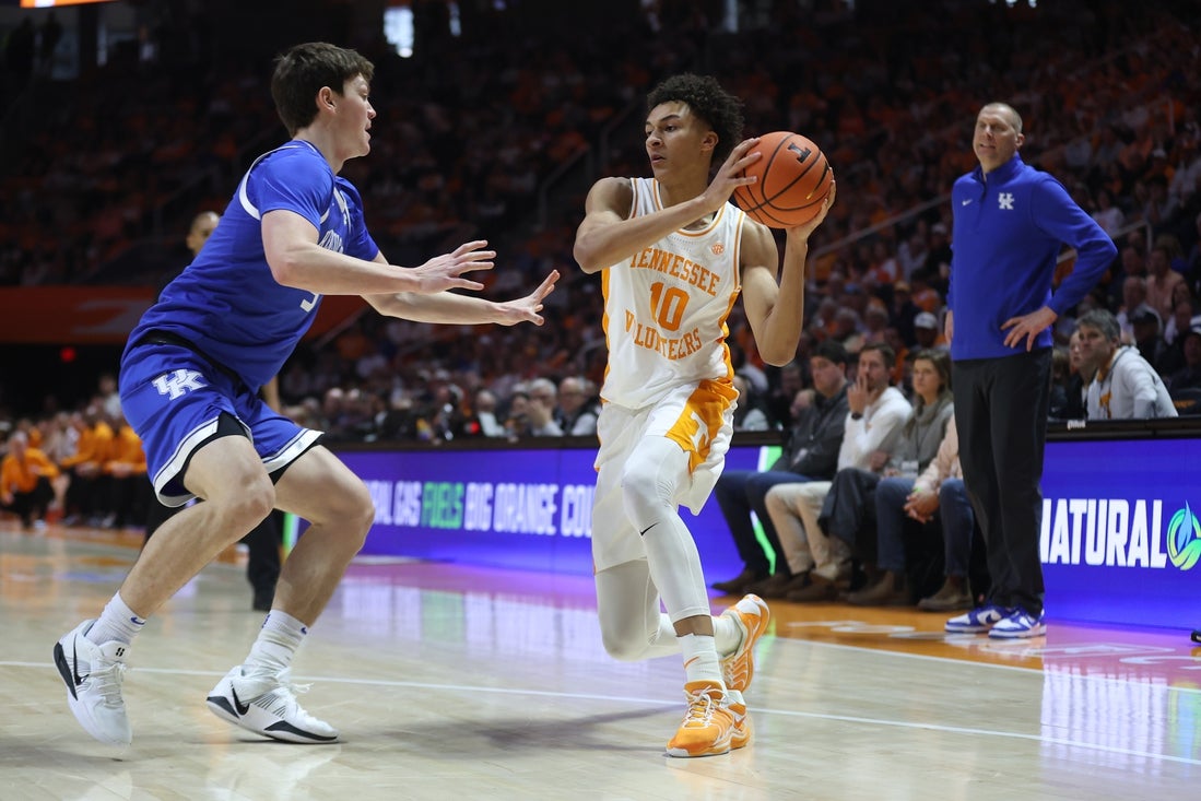 Down 17, Kentucky storms back to stun No. 24 Tennessee