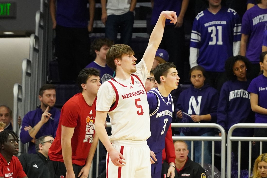 No. 8 Nebraska continues dominant play with win over Northwestern