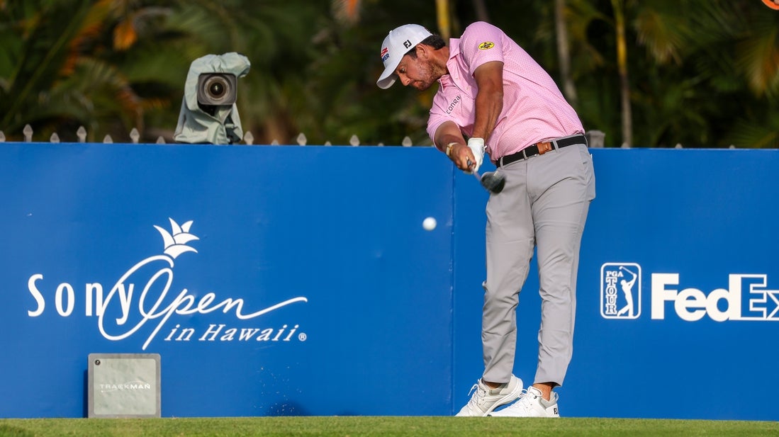 Davis Riley in Sony Open lead after strong finish through 3 rounds