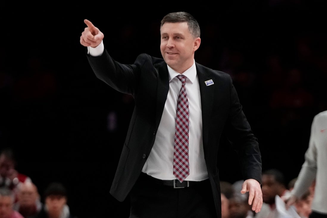 Wisconsin stays hot with victory over Ohio State