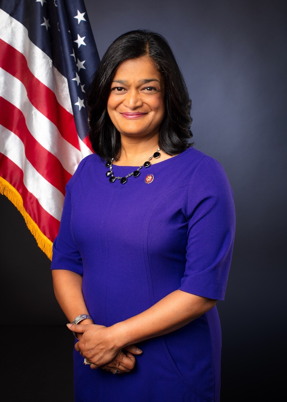 Jayapal Calls for Cutting ICE Funding, Accuses Administration of Lying About Minnesota Shooting