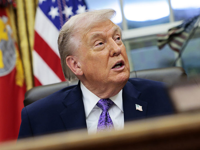 Trump Clashes With New York Times Reporters Over Ilhan Omar Allegations as Immigration Fraud Scrutiny Intensifies