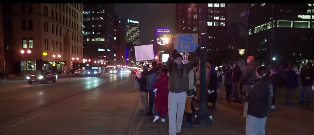 Fear Turns to Action as Minnesotans Mobilize to Monitor ICE After Fatal Shooting