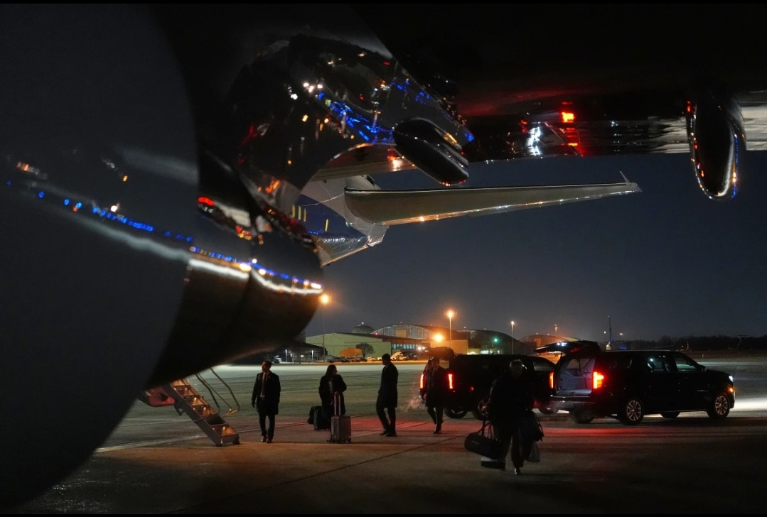 Trump Arrives in Davos After Air Force One Delay as Greenland Dispute and Tariff Threats Loom Over World Economic Forum