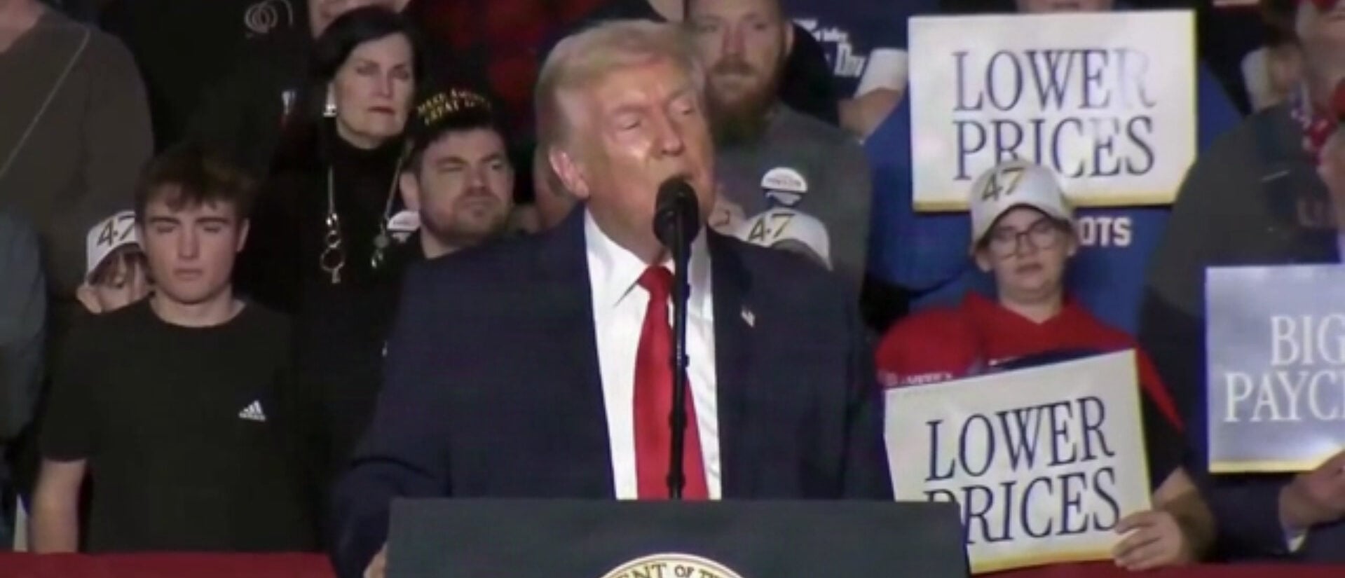 Gabbard’s Georgia Visit Raises Alarm as Intelligence Chief Appears at FBI Election Raid