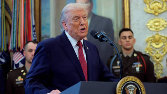 Lawmakers Warm to Peaceful Push for Greenland as Trump Keeps Options Open