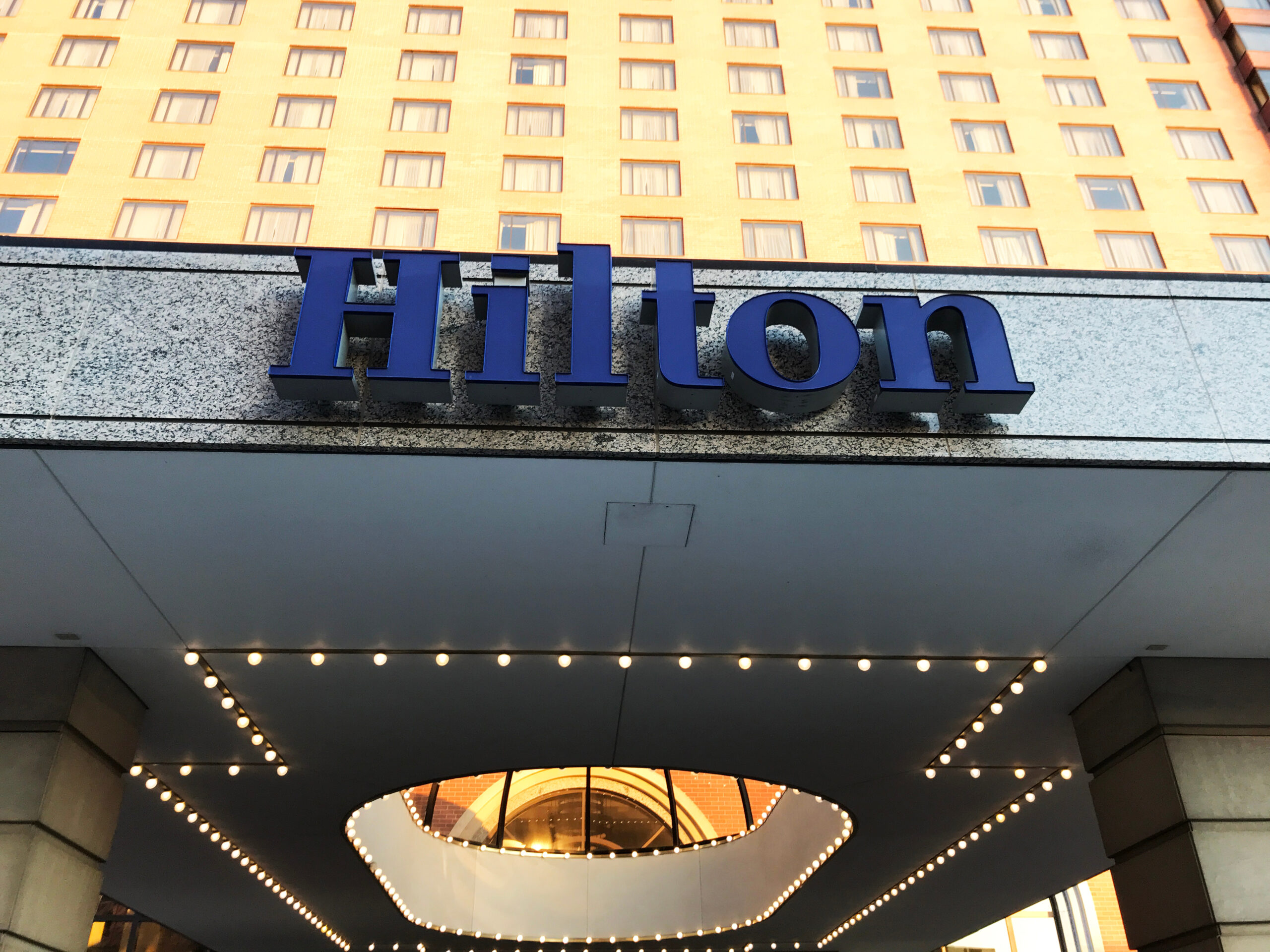 Hilton-Linked Minnesota Hotel Apologizes After Turning Away DHS Agents Amid Federal Fraud Crackdown