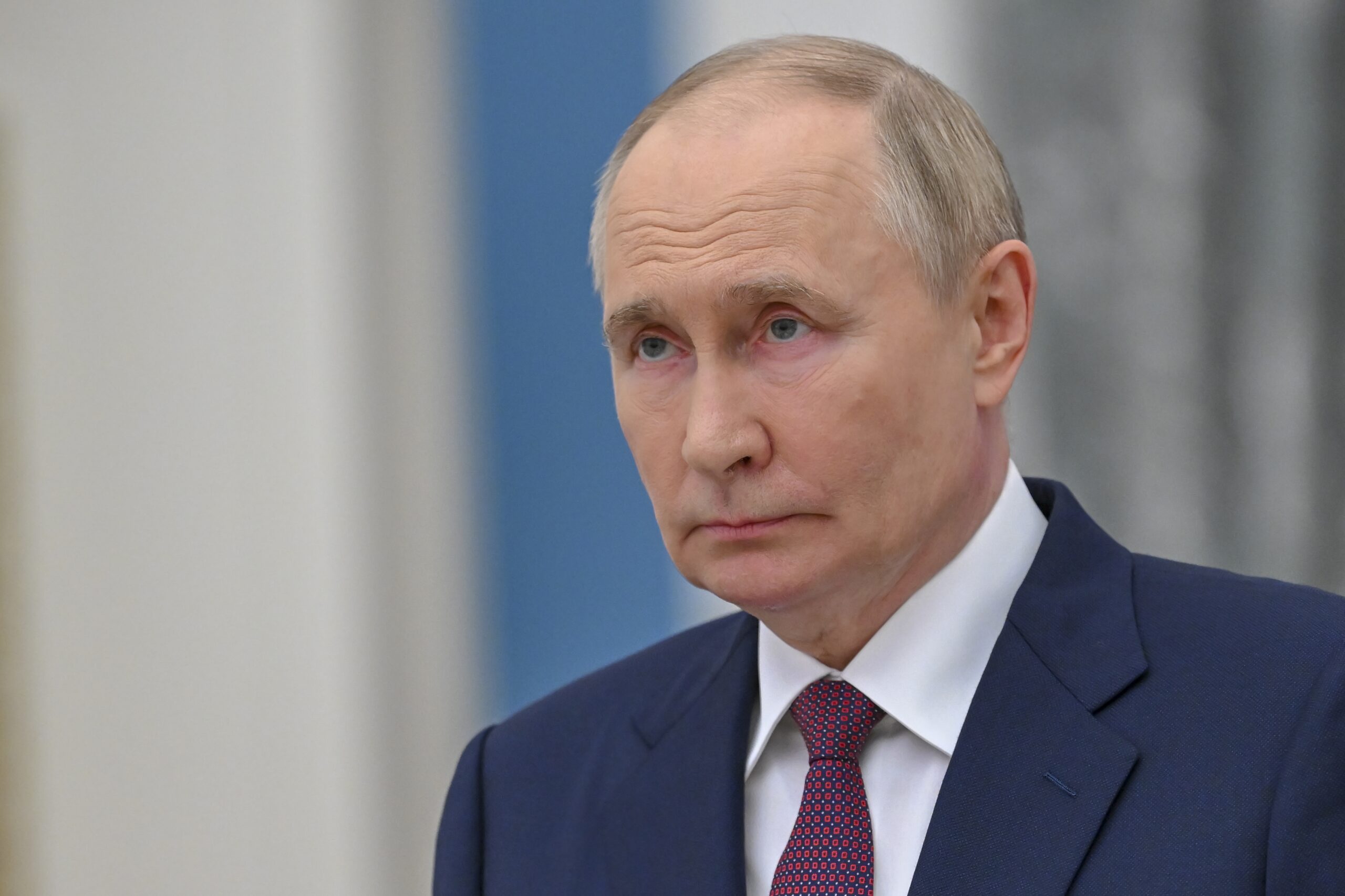 Putin Confirms Moscow Talks With Trump Envoys as Ukraine Peace Efforts Intensify