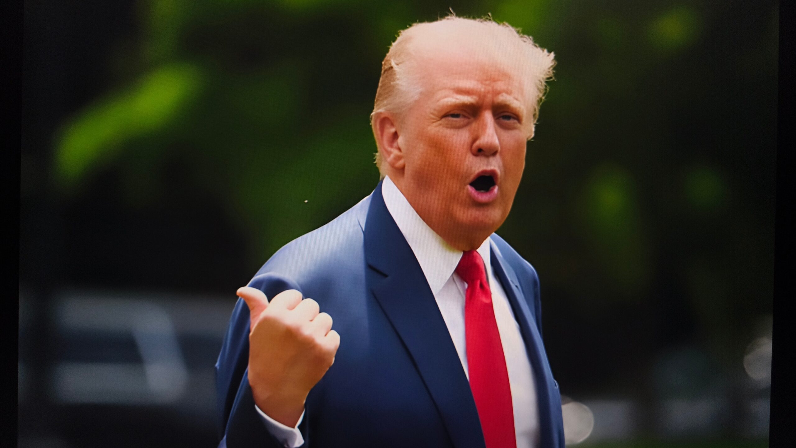 U.S. Judge Blocks Trump Policy Targeting Lawful Refugees Awaiting Green Cards in Minnesota