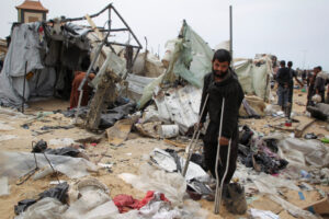 Deadly Gaza Strikes Underscore Fragility of Ceasefire as Diplomatic Efforts Intensif